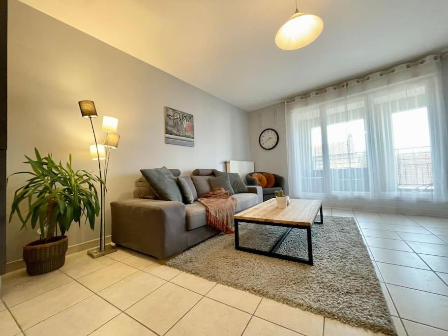 L'idéal Cosy-wifi-Netflix et Garage Vienne  Extérieur photo