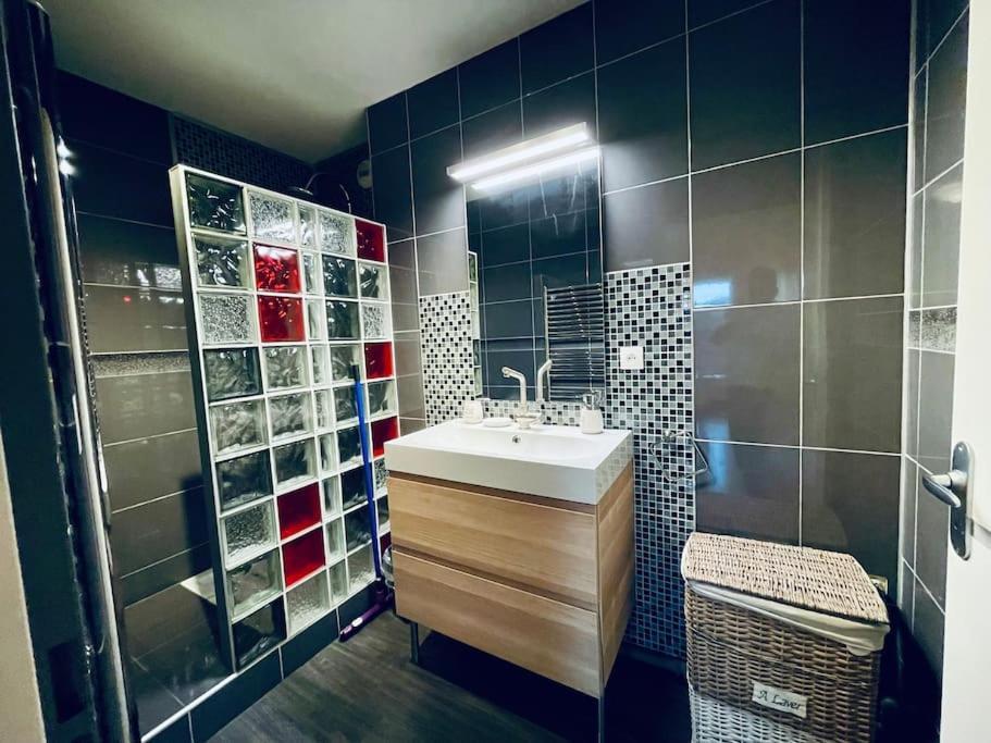 L'idéal Cosy-wifi-Netflix et Garage Vienne  Extérieur photo
