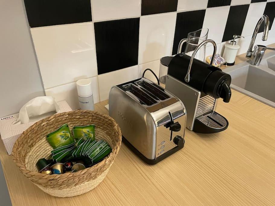 L'idéal Cosy-wifi-Netflix et Garage Vienne  Extérieur photo