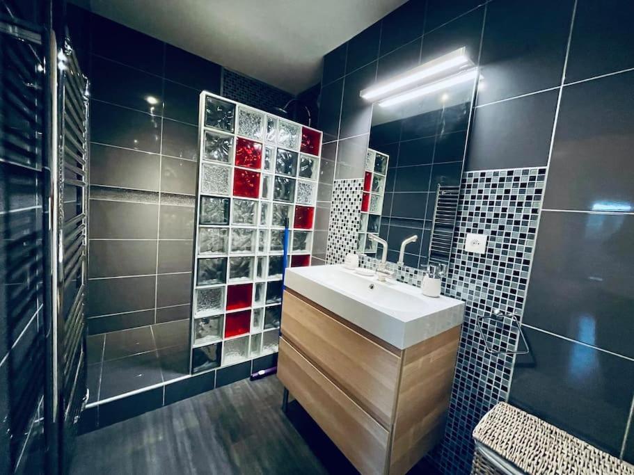 L'idéal Cosy-wifi-Netflix et Garage Vienne  Extérieur photo